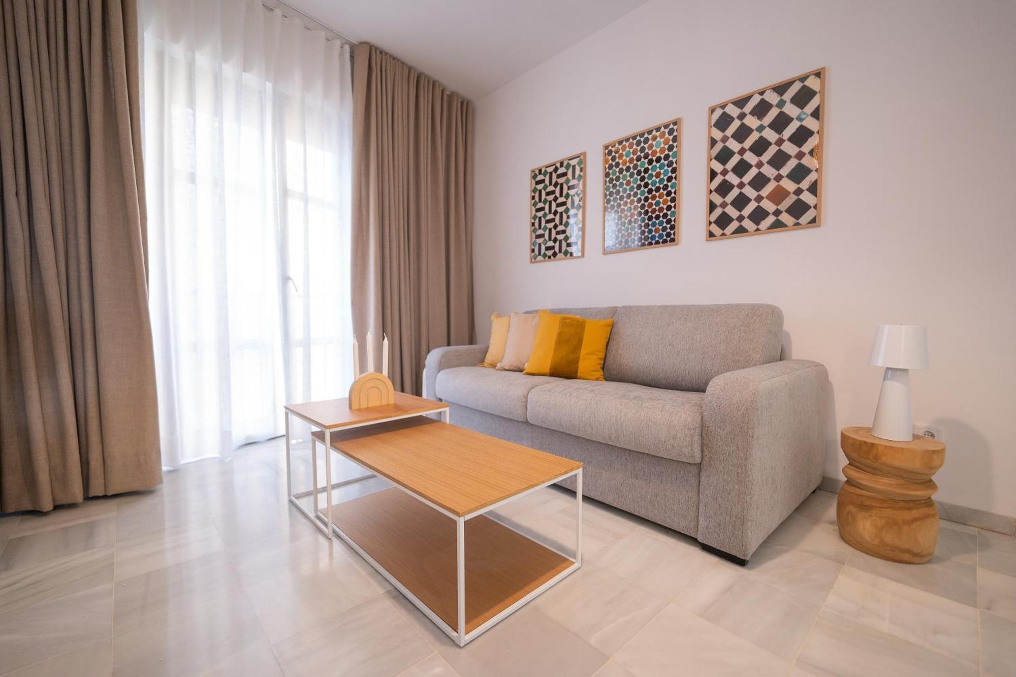 Reyes Catolicos II Suite Apartment Севиля Екстериор снимка